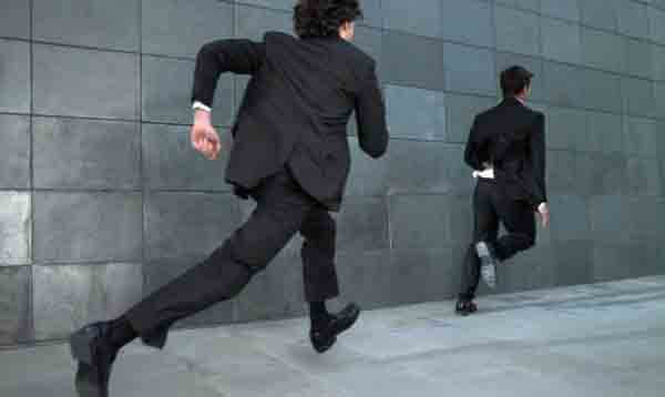 ฝันว่าโดนไล่ล่า