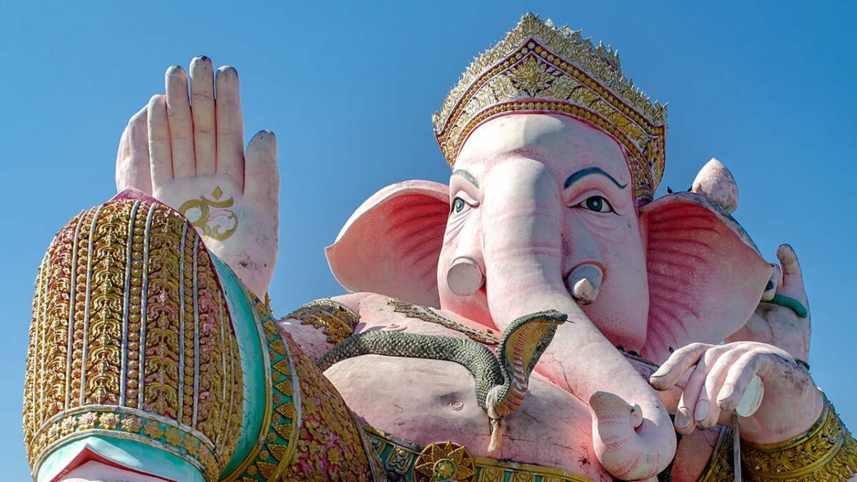 ไหว้พระพิฆเนศที่วัดสมานรัตนราม