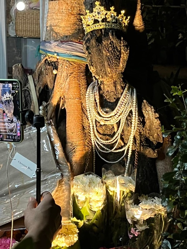 พี่สาวขอหวยโชคลาภ