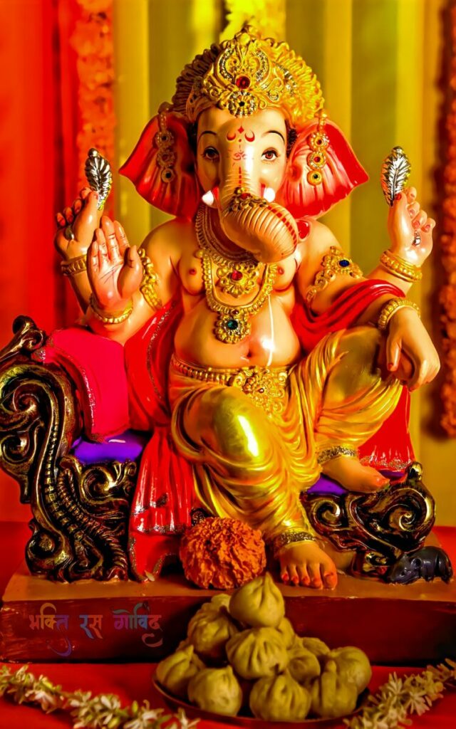 พระพิฆเนศองค์สีทอง