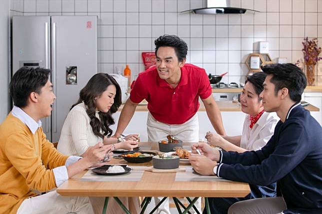 ฝันว่ากินข้าวกับเพื่อน