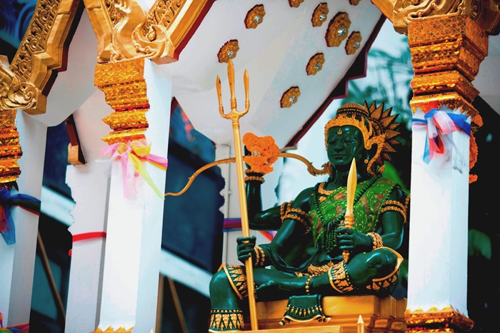 ท้าวอมรินทราธิราช เทพเจ้าแห่งความรุ่งเรือง ปกป้องพ้นจากสิ่งเลวร้าย