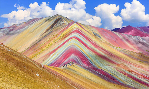 ฝันเห็นภูเขาใหญ่สวยงาม